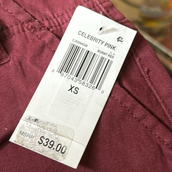 - Celebrity Pink Women's Skirt Red Designer Skirt Fall. - Picture 2 of 9